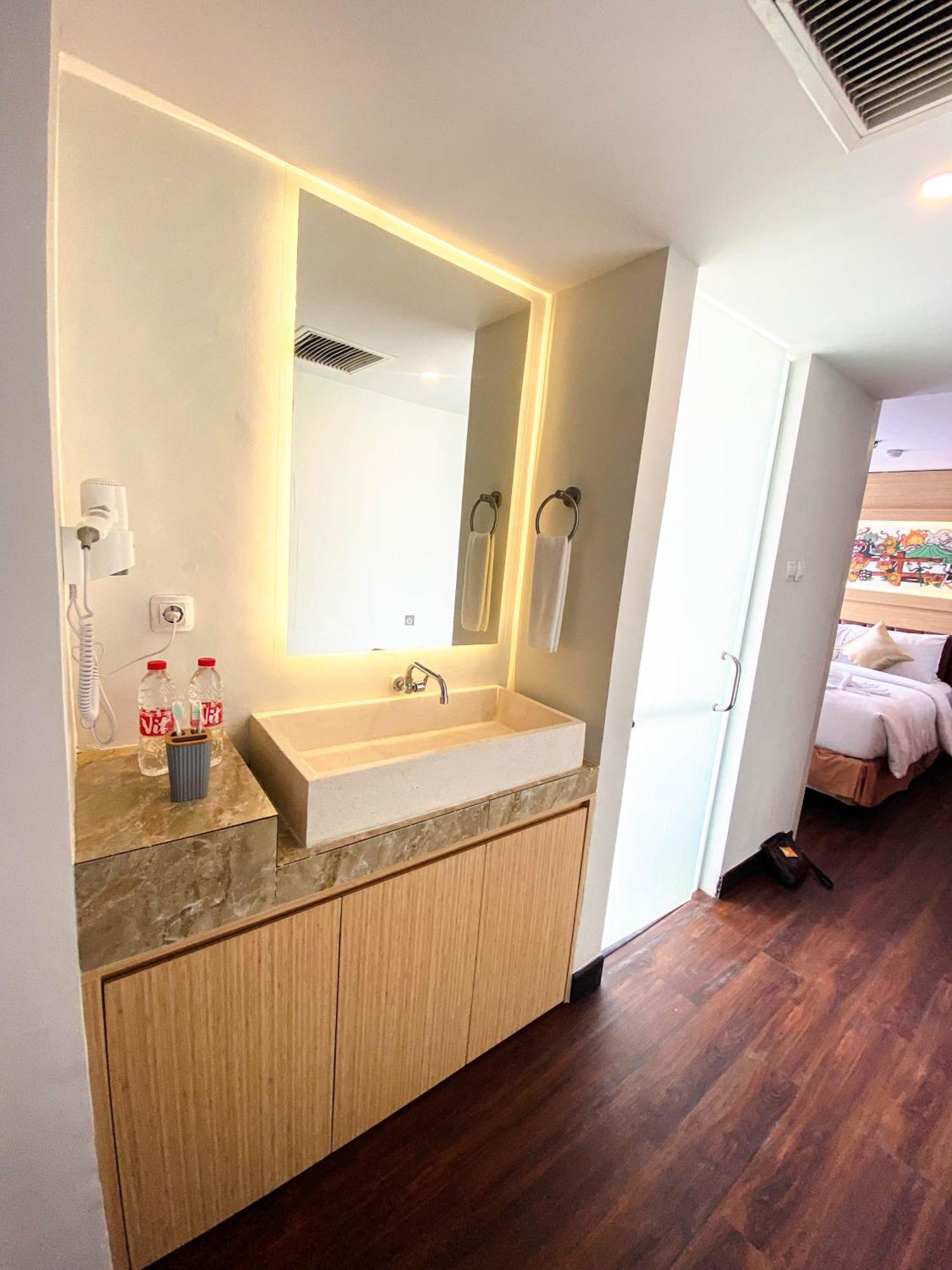 Lovely Day Suite Room